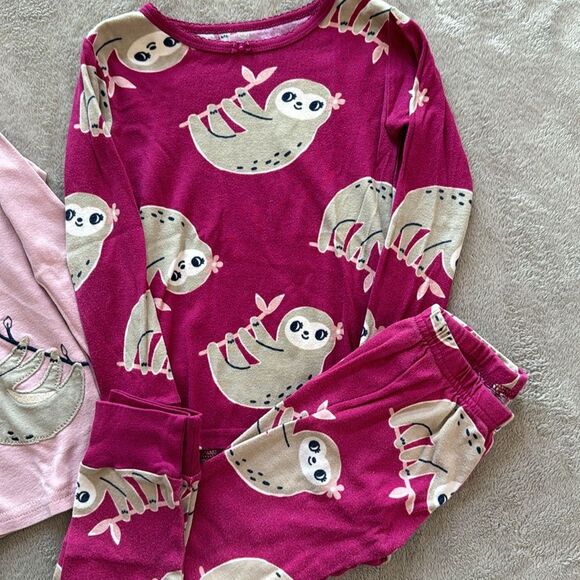 Lot of 2 sets of Carter’s pajama sets. Bundle of 2 sets. 4T - Picture 2 of 4